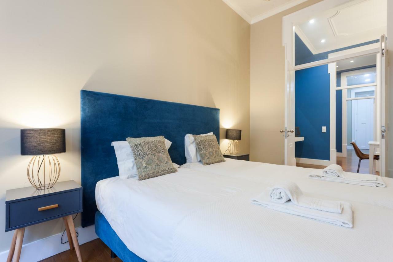 Baixa Vintage Three-Bedroom Apartment - By Lu Holidays Lisboa Ngoại thất bức ảnh